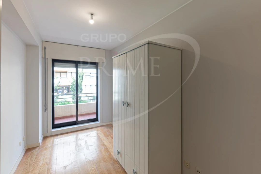 Apartamento T2 para Arrendamento em Aldoar, Foz do Douro e Nevogilde Foto 13