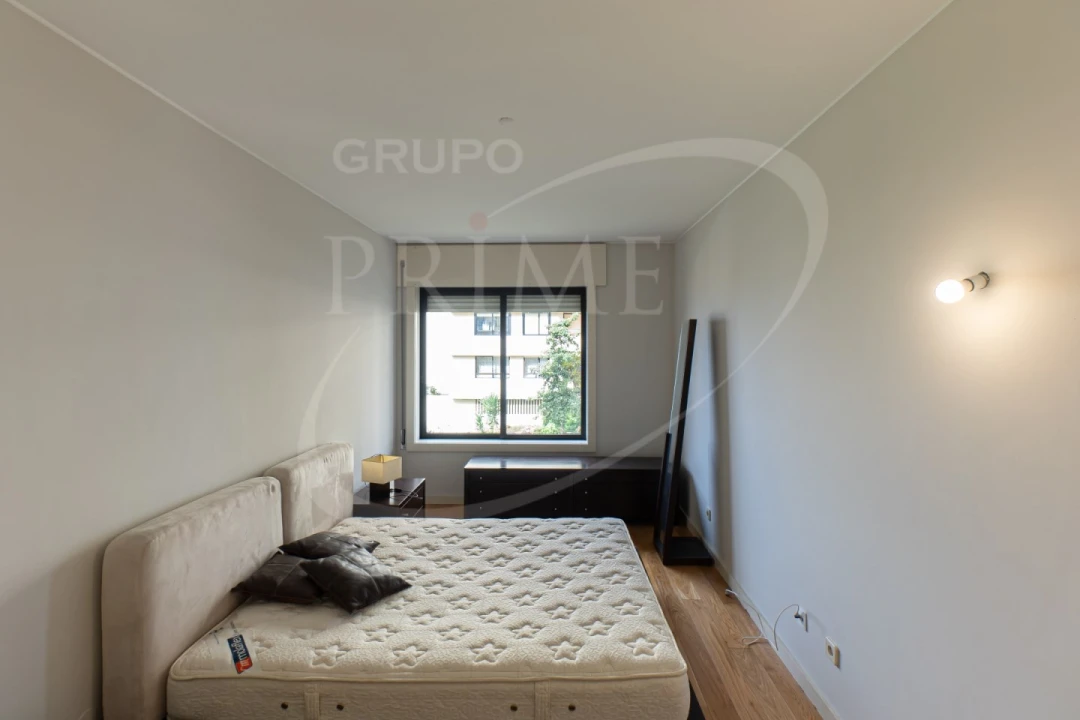Apartamento T2 para Arrendamento em Aldoar, Foz do Douro e Nevogilde Foto 15