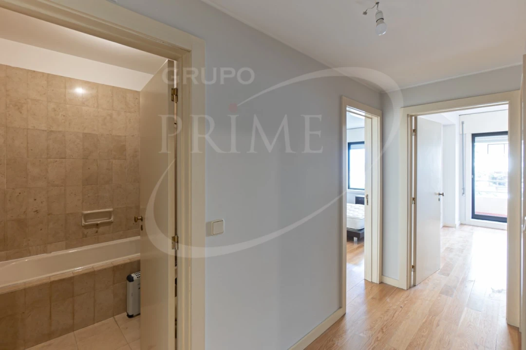 Apartamento T2 para Arrendamento em Aldoar, Foz do Douro e Nevogilde Foto 21