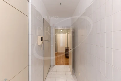 Apartamento T2 para Arrendamento em Aldoar, Foz do Douro e Nevogilde