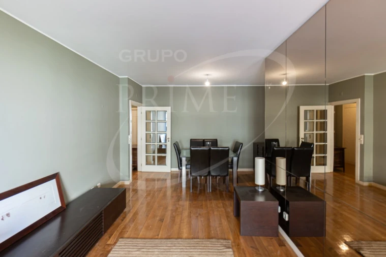 Apartamento T2 para Arrendamento em Aldoar, Foz do Douro e Nevogilde Foto 4