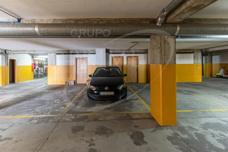 Apartamento T2 para Arrendamento em Aldoar, Foz do Douro e Nevogilde Foto 25