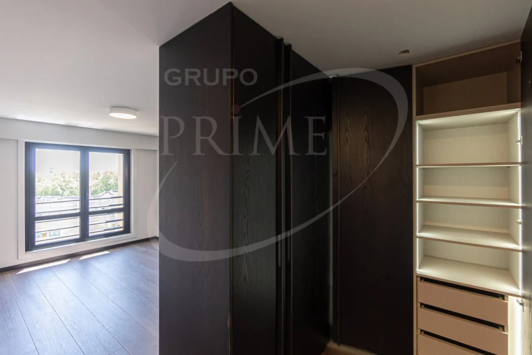 Apartamento T4 para Venda em Lordelo do Ouro e Massarelos Foto 24