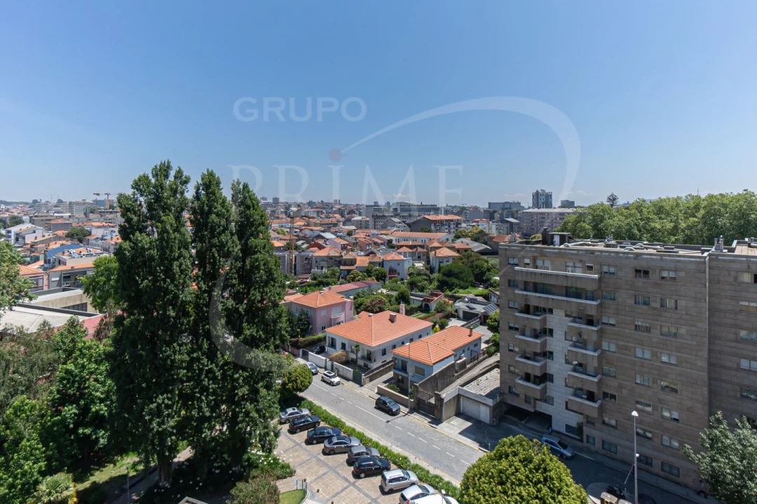 Apartamento T4 para Venda em Lordelo do Ouro e Massarelos Foto 27