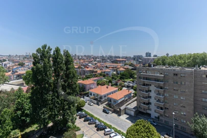 Apartamento T4 para Venda em Lordelo do Ouro e Massarelos