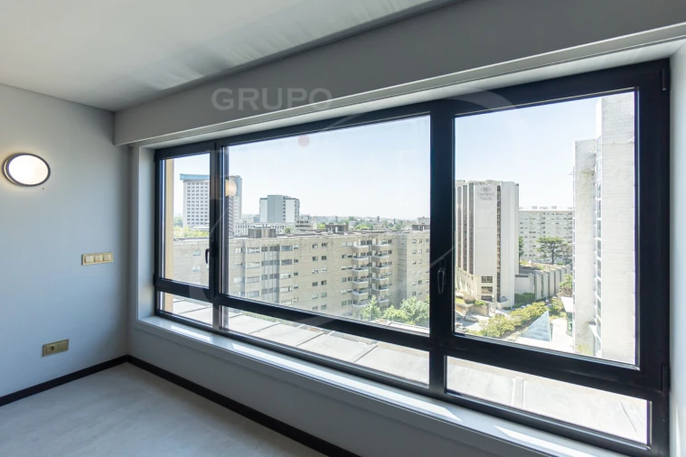 Apartamento T4 para Venda em Lordelo do Ouro e Massarelos Foto 10