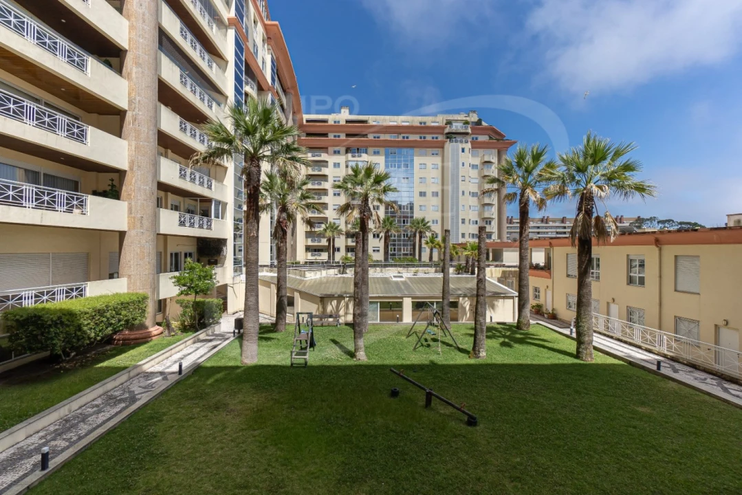 Apartamento T3 para Venda em Aldoar, Foz do Douro e Nevogilde Foto 1