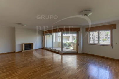 Apartamento T3 para Venda em Aldoar, Foz do Douro e Nevogilde