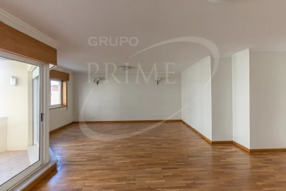 Apartamento T3 para Venda em Aldoar, Foz do Douro e Nevogilde