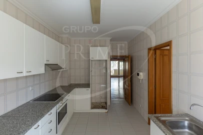 Apartamento T3 para Venda em Aldoar, Foz do Douro e Nevogilde