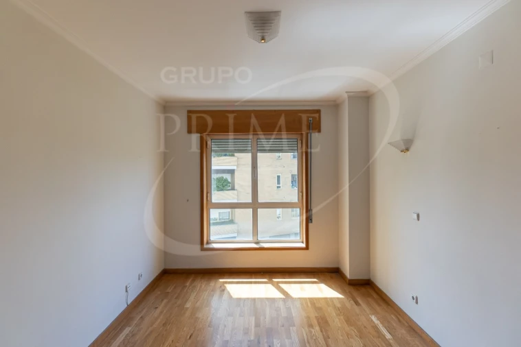Apartamento T3 para Venda em Aldoar, Foz do Douro e Nevogilde Foto 14