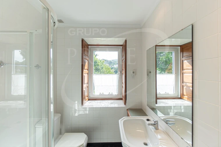 Moradia T4 para Venda em Venade e Azevedo Foto 34