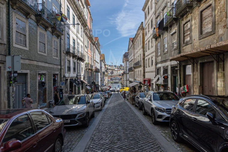 Apartamento T4 para Venda em Cedofeita, Santo Ildefonso, Sé, Miragaia, São Nicolau e Vitória Foto 27