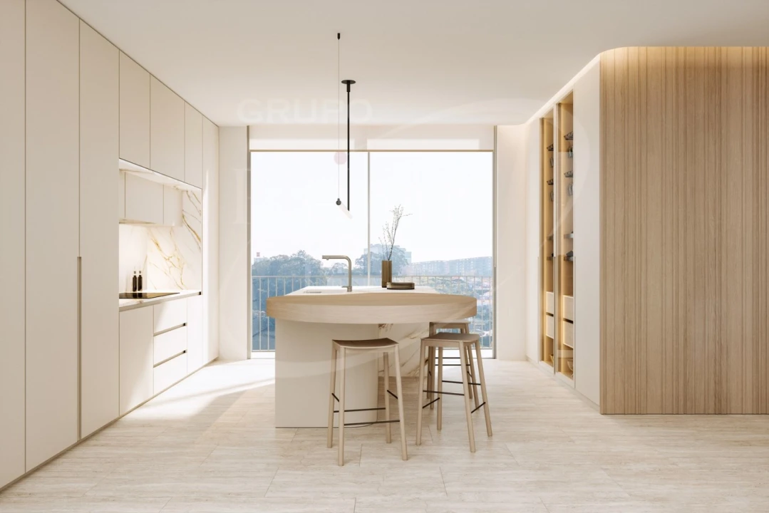 Apartamento T4 para Venda em Lordelo do Ouro e Massarelos Foto 2