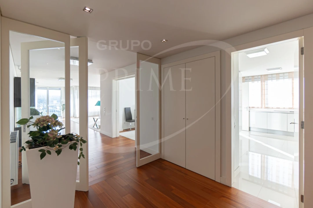 Apartamento T5 para Venda em Matosinhos e Leça da Palmeira Foto 8