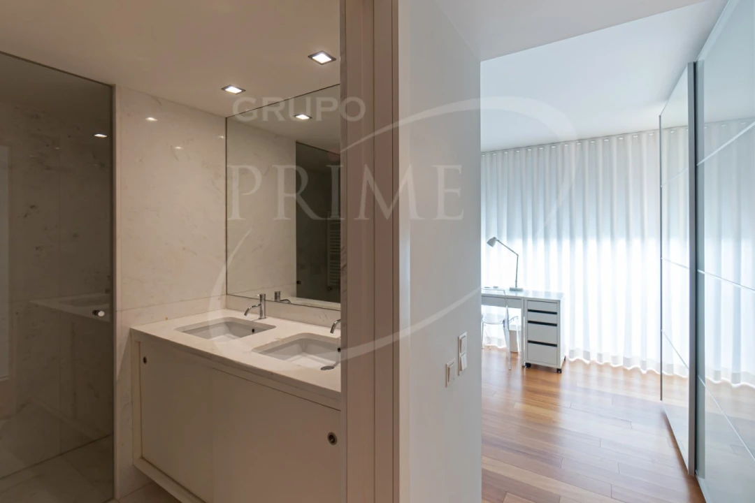 Apartamento T5 para Venda em Matosinhos e Leça da Palmeira Foto 29