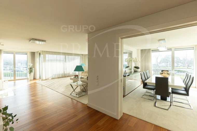 Apartamento T5 para Venda em Matosinhos e Leça da Palmeira Foto 4