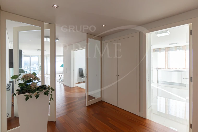 Apartamento T5 para Venda em Matosinhos e Leça da Palmeira Foto 8