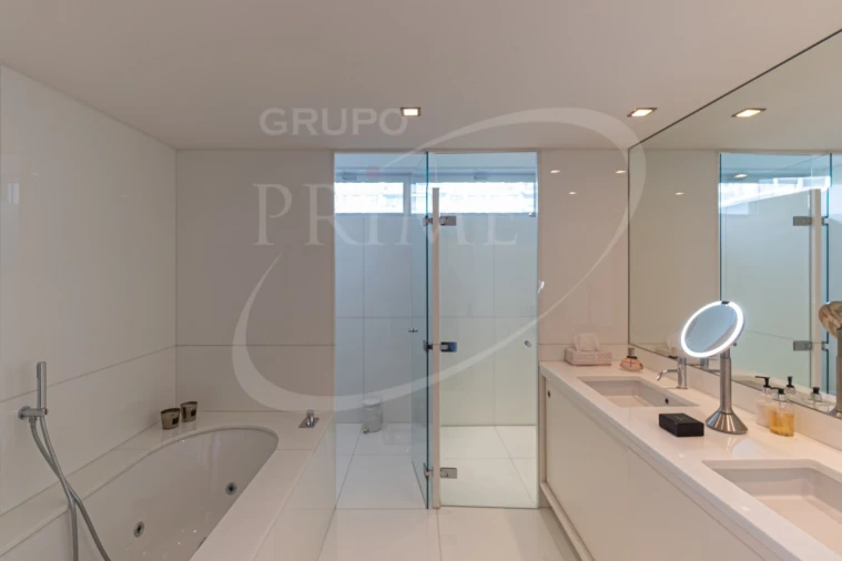 Apartamento T5 para Venda em Matosinhos e Leça da Palmeira Foto 27