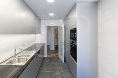 Apartamento T3 para Venda em Cedofeita, Santo Ildefonso, Sé, Miragaia, São Nicolau e Vitória