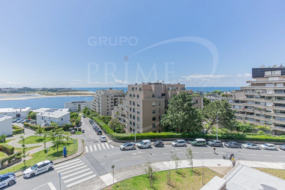 Apartamento T2 para Venda em Aldoar, Foz do Douro e Nevogilde Foto 3