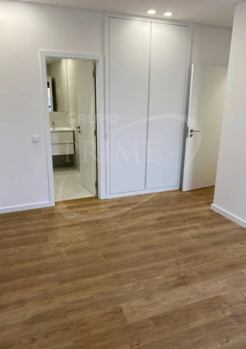 Apartamento T4 para Venda em Cedofeita, Santo Ildefonso, Sé, Miragaia, São Nicolau e Vitória