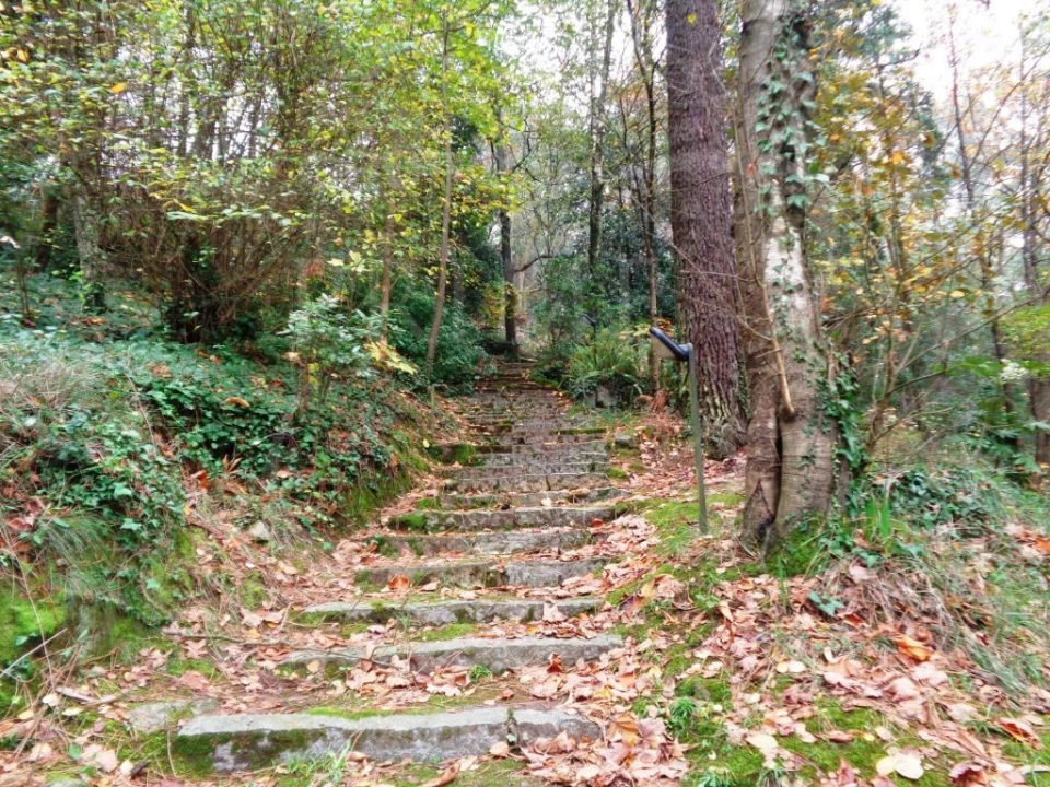 Moradia T5 para Venda em Canelas Foto 2