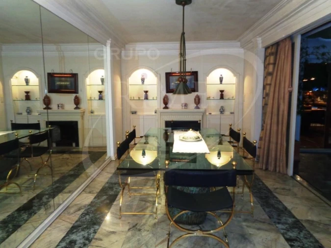 Moradia T5 para Venda em Canelas Foto 13