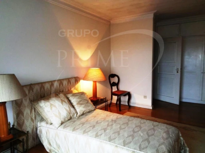 Moradia T5 para Venda em Canelas Foto 19