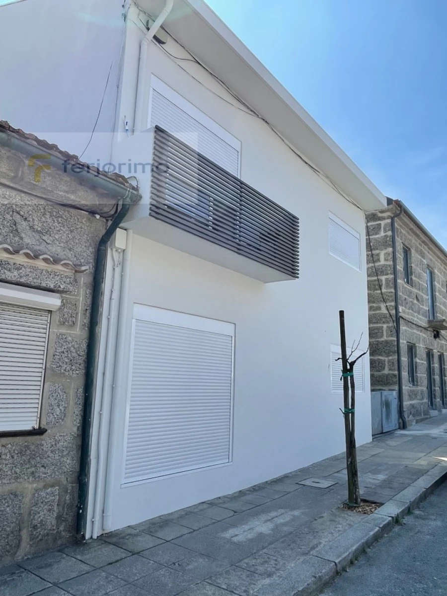 Prédio para Venda em Azurem