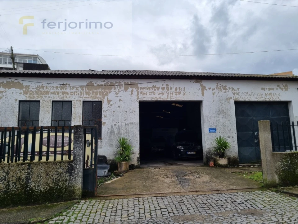 Armazém para Venda em Azurem Foto 1