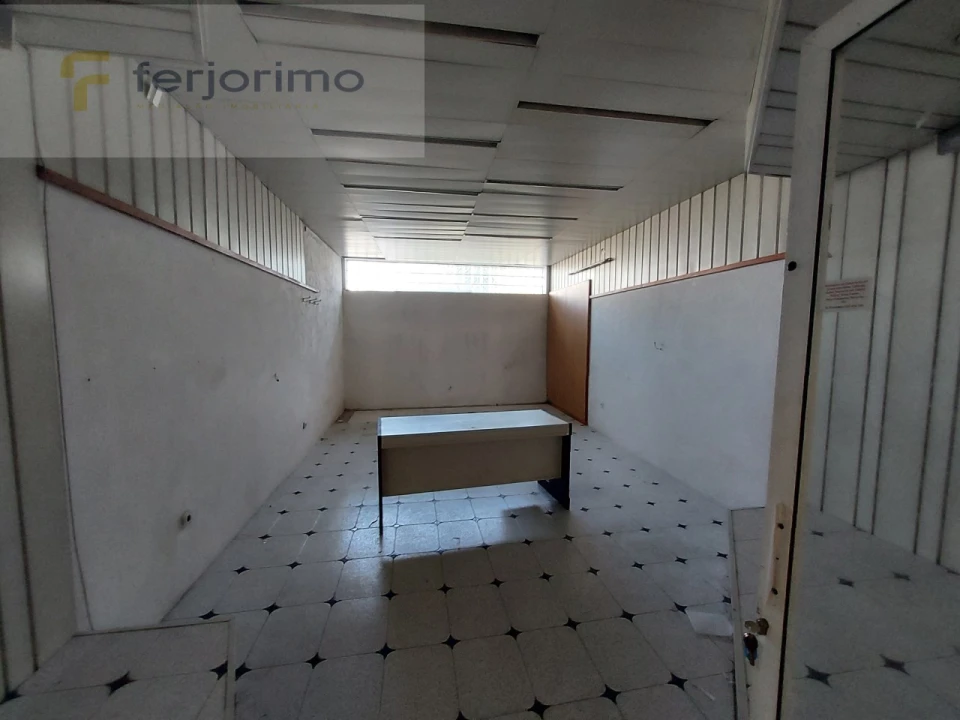 Loja para Venda em Oliveira, São Paio e São Sebastião Foto 3