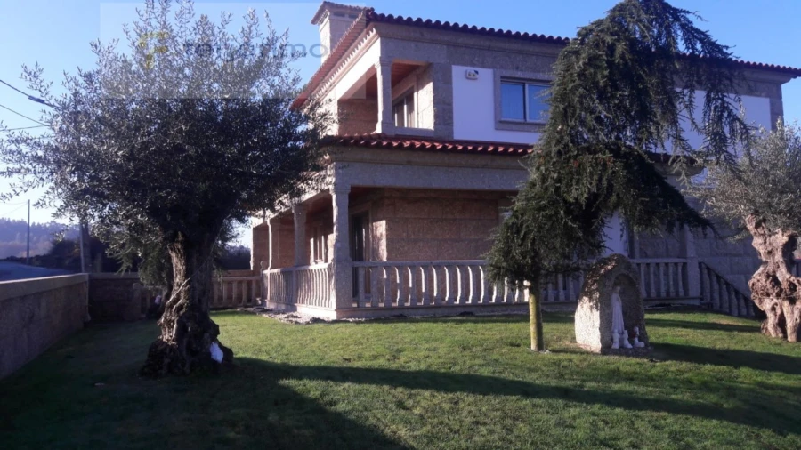 Moradia T4 para Venda em Prazins (Santa Eufemia) Foto 2