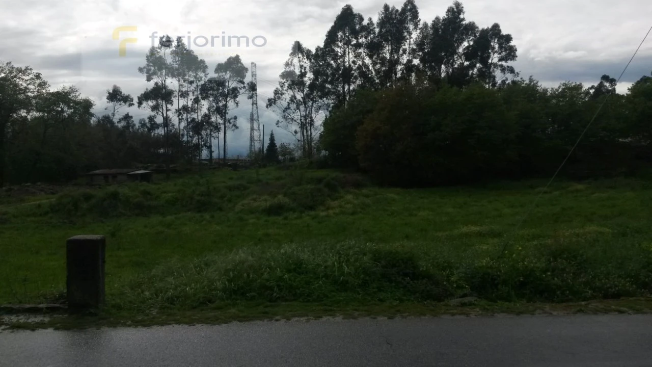 Terreno para Venda em Atães e Rendufe Foto 4