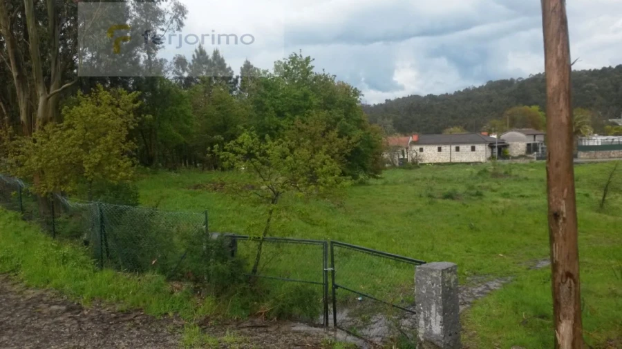 Terreno para Venda em Atães e Rendufe Foto 2