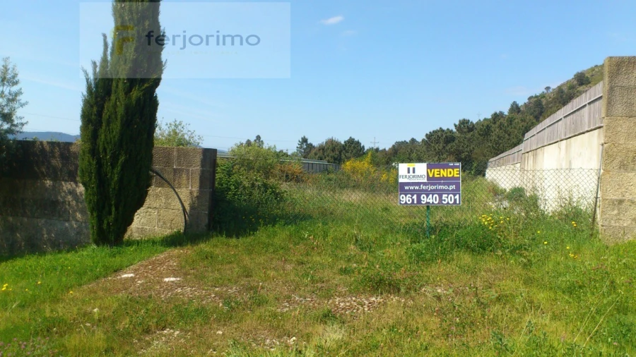 Terreno para Venda em Vila Nova de Cerveira e Lovelhe Foto 1