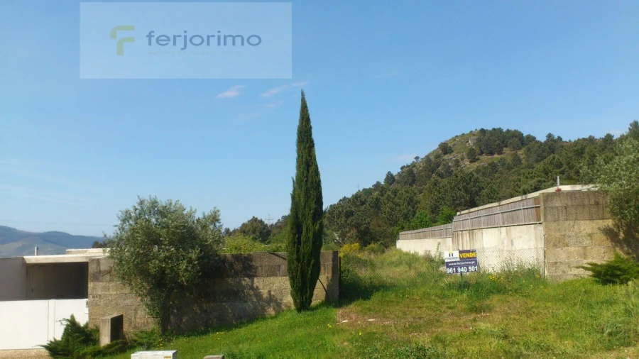 Terreno para Venda em Vila Nova de Cerveira e Lovelhe Foto 3