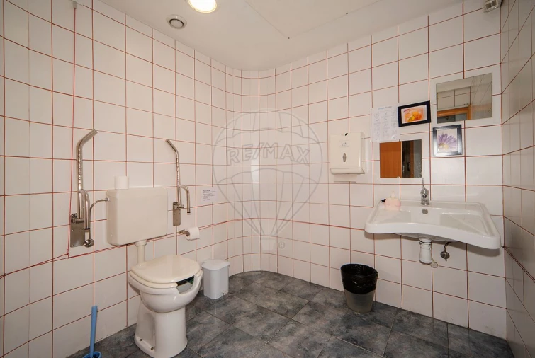 Negócio para Venda em Queluz e Belas Foto 21