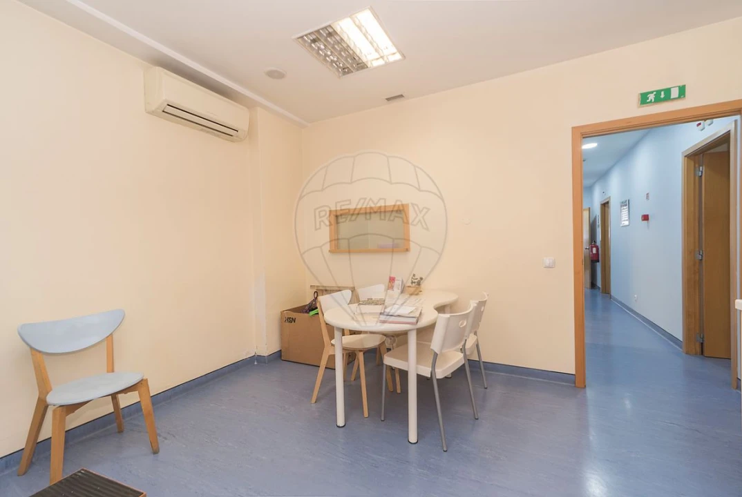 Negócio para Venda em Queluz e Belas Foto 10