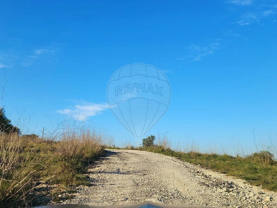 Terreno para Venda em Fanhões Foto 4