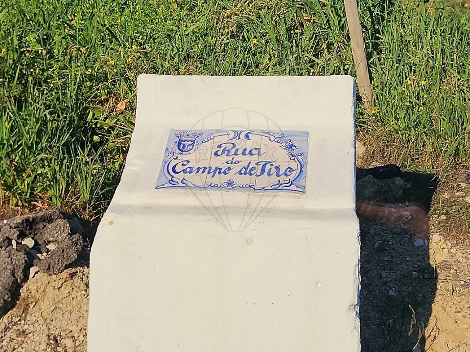 Terreno para Venda em Fanhões Foto 8