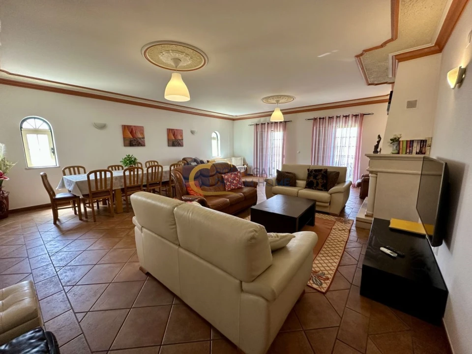 Moradia T8 para Venda em Albufeira e Olhos de Água Foto 9