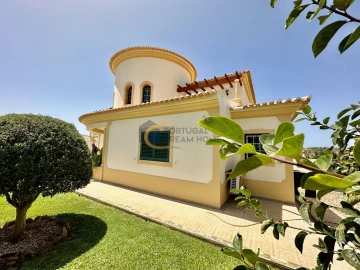 Moradia T8 para Venda em Albufeira e Olhos de Água