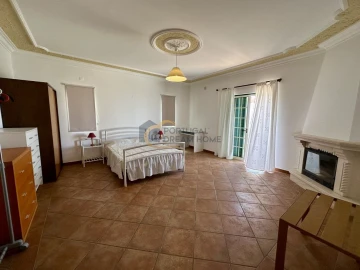 Moradia T8 para Venda em Albufeira e Olhos de Água