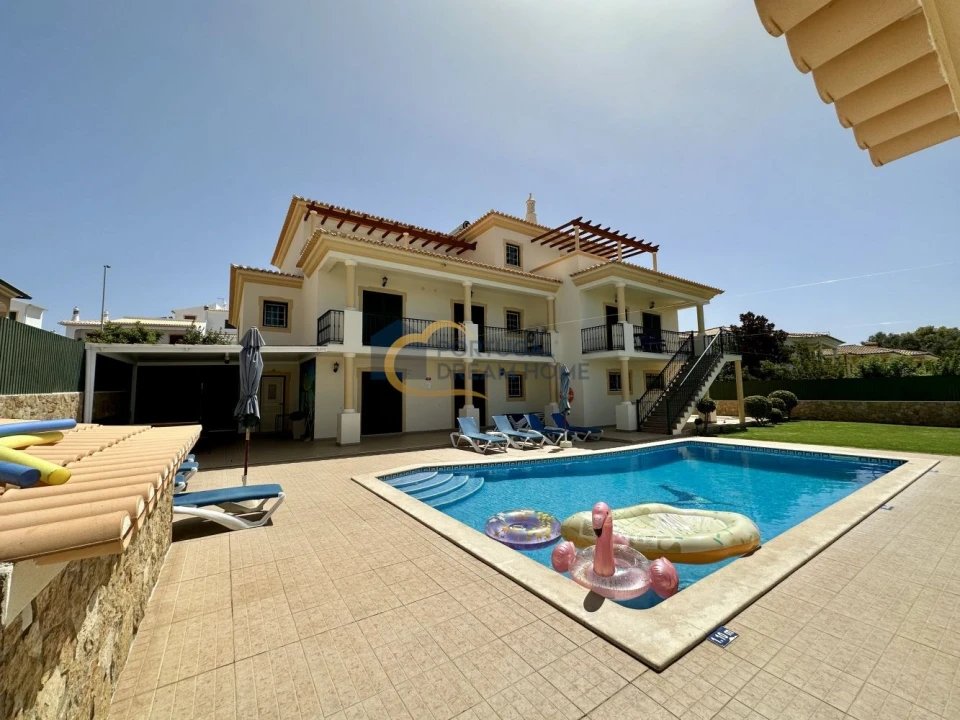 Moradia T8 para Venda em Albufeira e Olhos de Água Foto 2