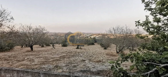 Moradia T4 para Venda em Albufeira e Olhos de Água