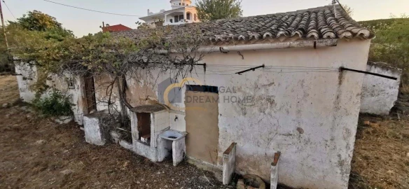Moradia T4 para Venda em Albufeira e Olhos de Água