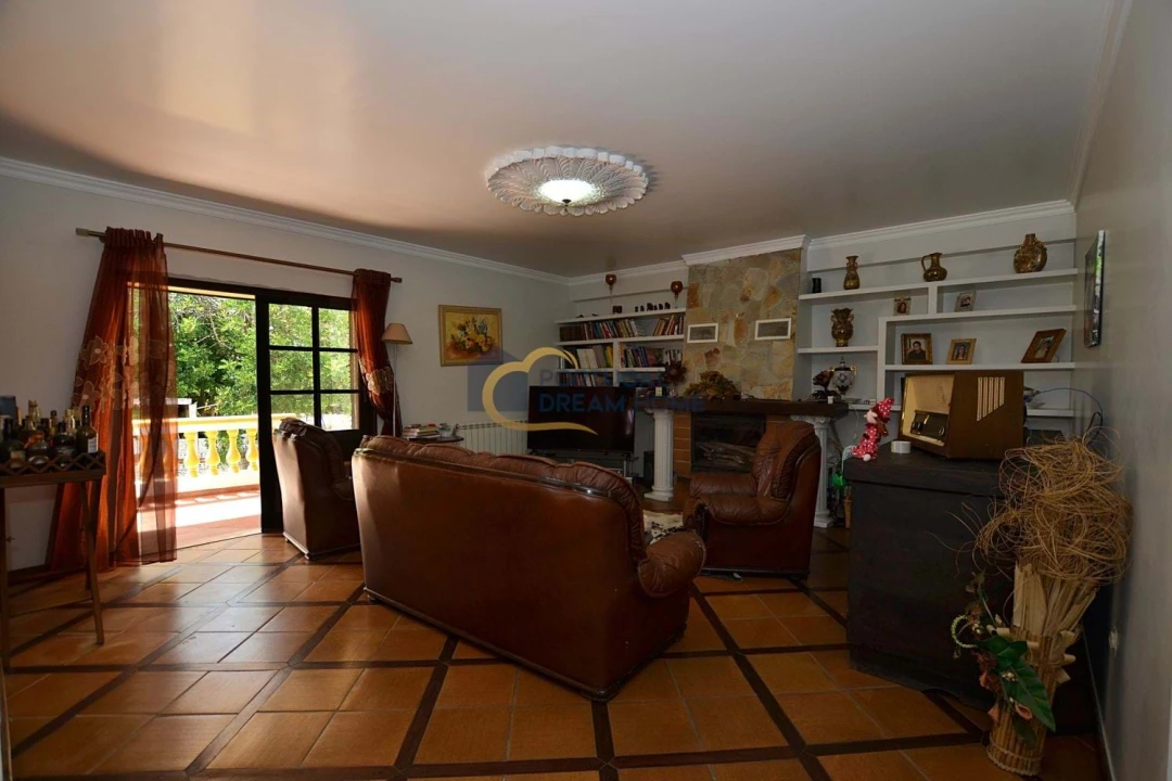 Moradia T4 para Venda em Albufeira e Olhos de Água Foto 6