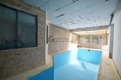 Moradia T4 para Venda em Albufeira e Olhos de Água