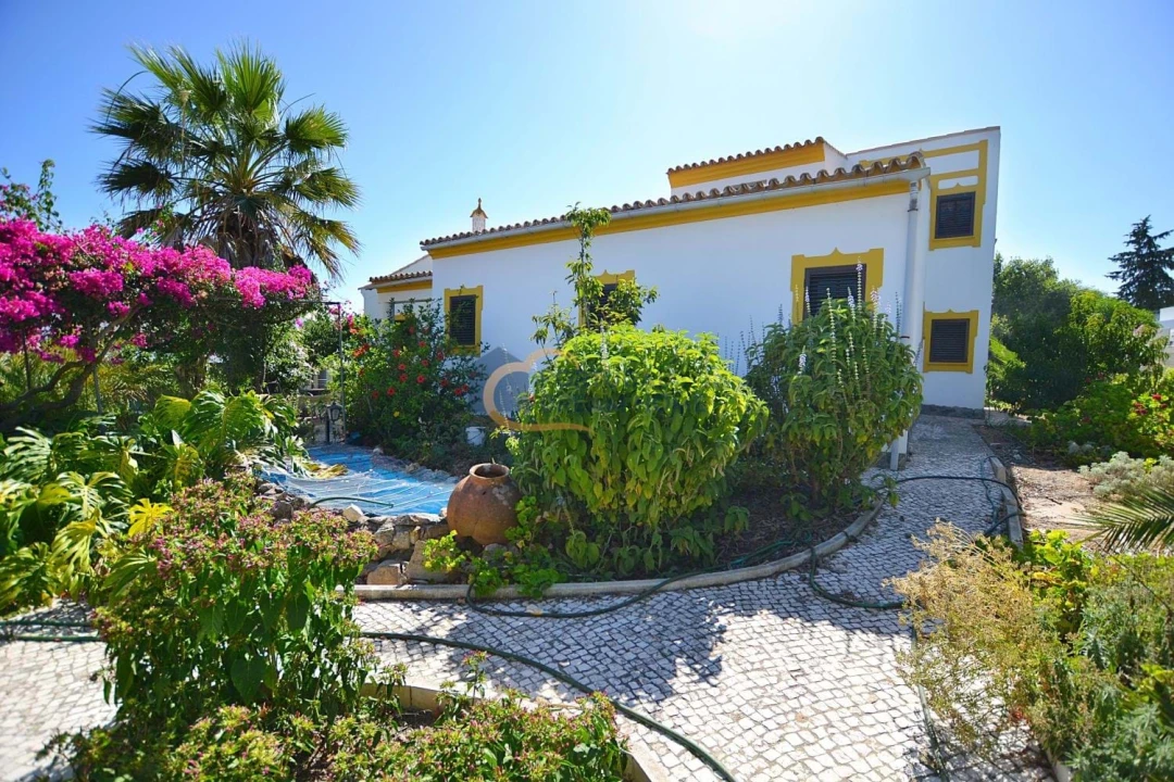 Moradia T4 para Venda em Albufeira e Olhos de Água Foto 2